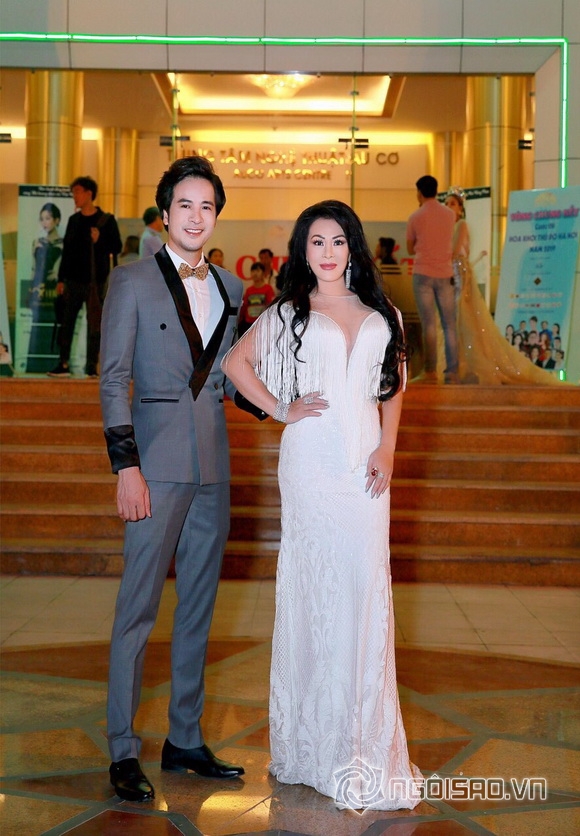 christine-thuy-hang-1411-9-ngoisao.vn-w580-h836 3 Hoa hậu nhân ái, Christine Thúy Hằng