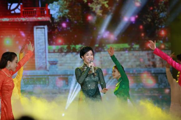 hoa khôi thủ đô 2 Hoa khôi Thủ Đô, Hoàng Bích Hạnh