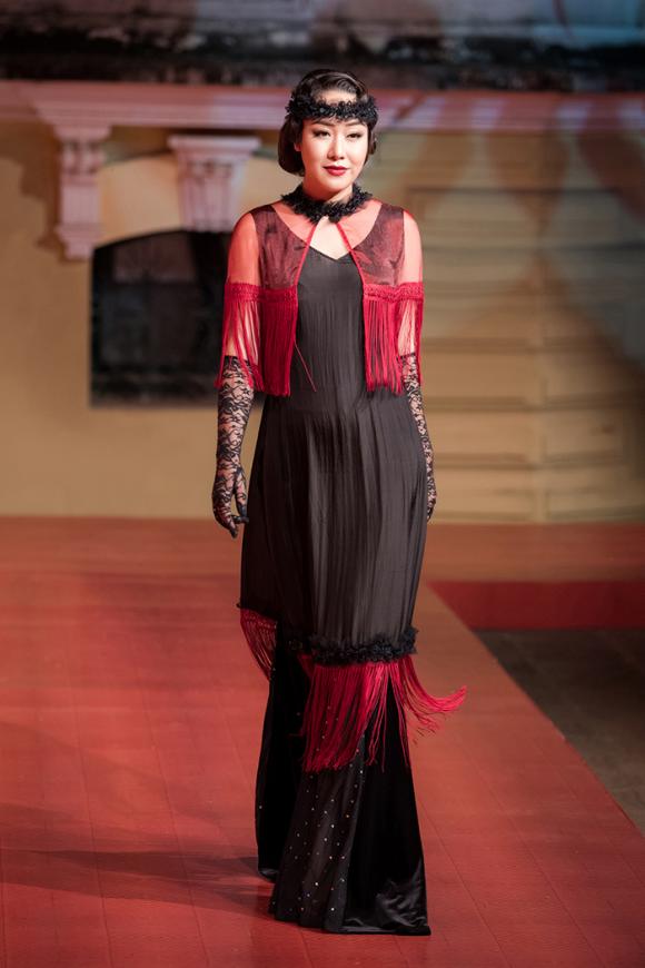 Ngô Phương Lan lần đầu tiên diễn thời trang, tái xuất sàn catwalk sau 8 tháng sinh con 5 Hoa hậu ngô phương lan,hoa hậu thế giới người việt,sao việt