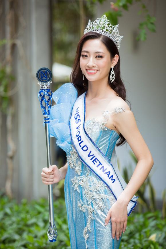  Hoa hậu Thế giới 2019, Lương Thuỳ Linh, sao Việt