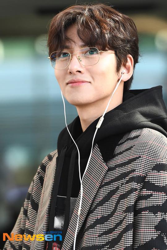 Ji Chang Wook, AAA 2019, sao Việt