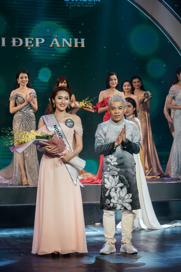 ta-linh-nhan-2811-4-ngoisao.vn-w580-h870 5 NTK Tạ Linh Nhân, Thời trang Dorii