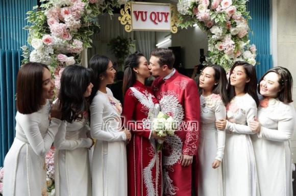 á hậu Hoàng Oanh, MC Hoàng Oanh, sao Việt, đám cưới