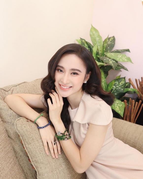 Angela Phương Trinh, sao Việt
