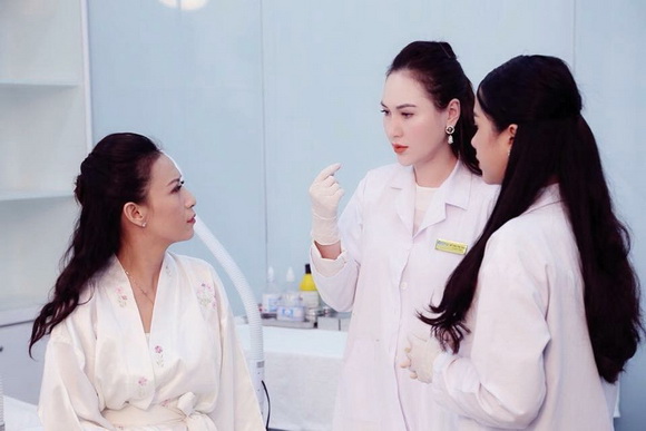 ceo-do-thi-thu-mai-1112-3-ngoisao.vn-w580-h387 3 CEO Đỗ Thị Thu Mai, She Center