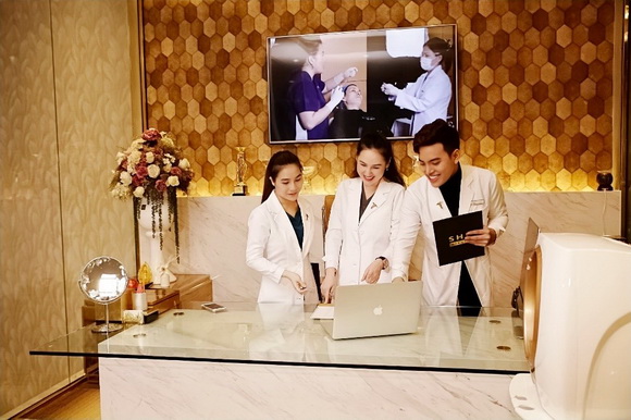 ceo-do-thi-thu-mai-1112-5-ngoisao.vn-w580-h386 1 CEO Đỗ Thị Thu Mai, She Center