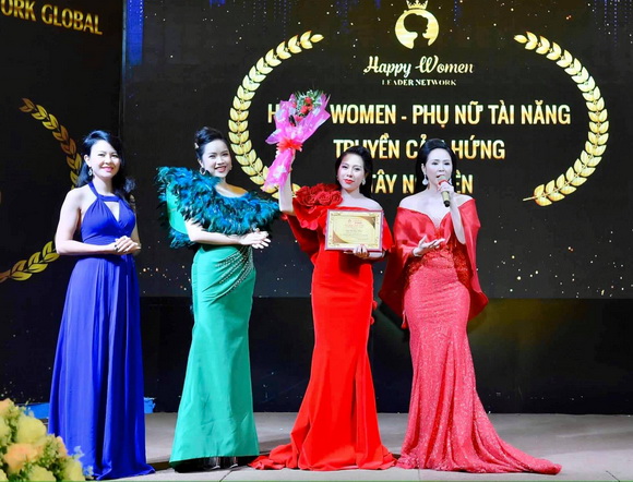 happy-women-1612-3-ngoisao.vn-w580-h442 4 Happy Women - phụ nữ tài năng truyền cảm hứng Tây Nguyên, Bùi Thanh Hương