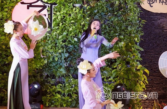 Á hậu Thi Phượng, duyên dáng bolero