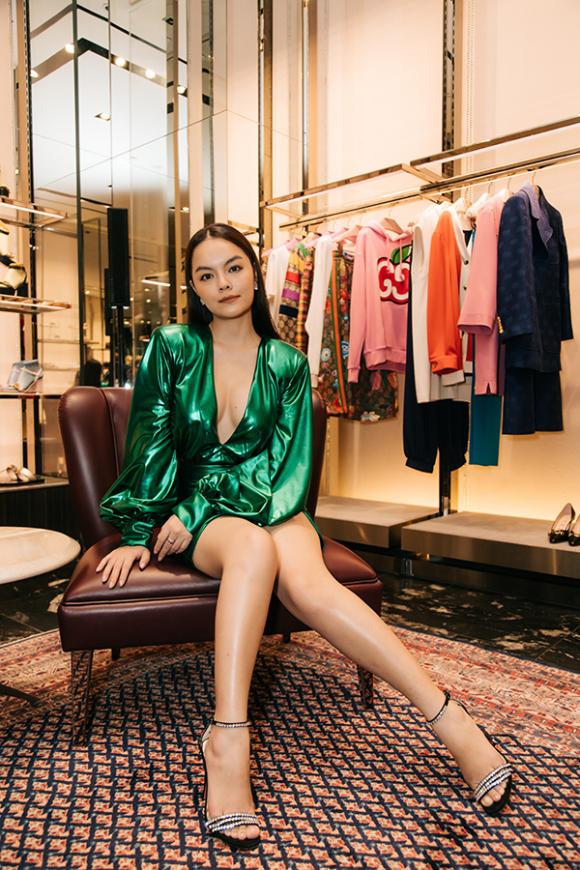 ca sĩ Hồ Ngọc Hà, ca sĩ Đông Nhi, sao Việt