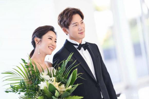 Lee Wan, em trai kim tae hee, ảnh cưới, sao hàn