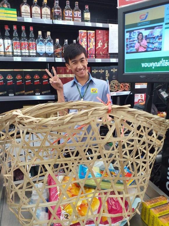 siêu thị Thái Lan, cấm dùng túi nhựa, giới trẻ 