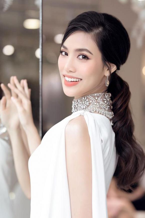 hoa khôi Lan Khuê, người mẫu Lan Khuê, sao Việt