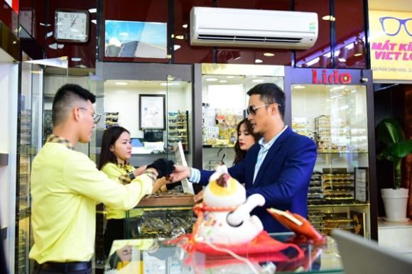 Nguyễn Quốc Trường Thịnh, Kính mắt Việt Long, Việt Long Luxury