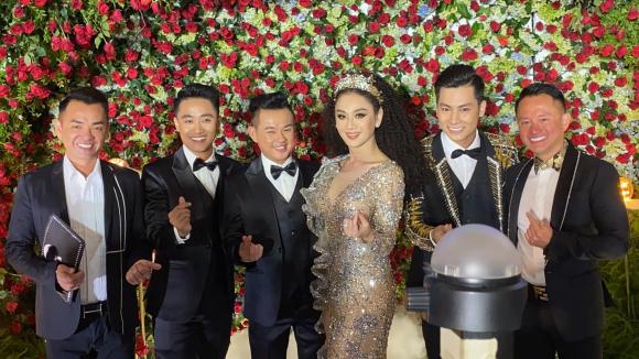 Lâm Khánh Chi,Lâm Khánh Chi ngất xỉu,đám cưới LGBT tập thể,sao Việt