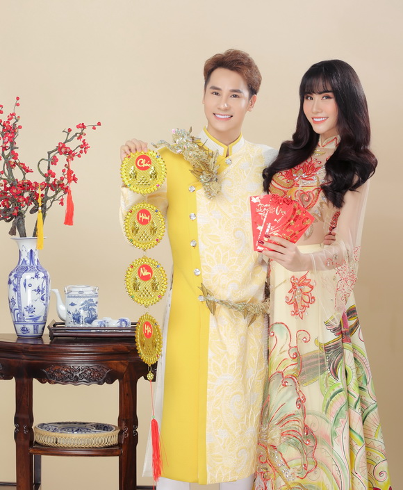 Á hậu Hoàng Hạnh, Chu Bin, MV Giả vờ thương anh được không