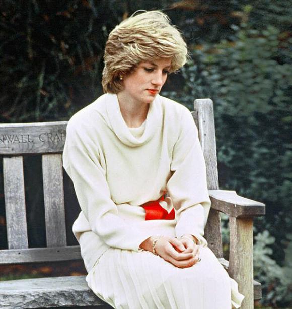 Diana,Diana tự tử,Hoàng gia Anh