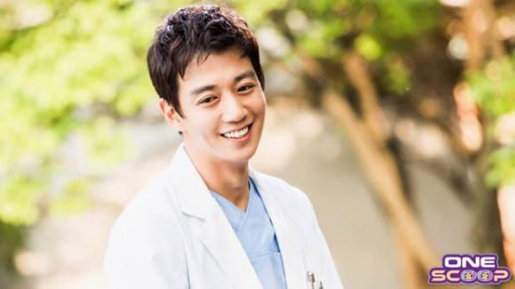 Hyun Bin, Gong Yoo, sao hàn