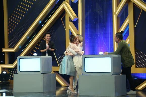 um-ba-la-ra-chu-gi-85-10-ngoisaovn-w580-h387 0 Úm ba la ra chữ gì? mùa 2, Tú Vi