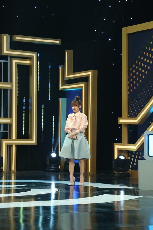 um-ba-la-ra-chu-gi-85-9-ngoisaovn-w580-h870 1 Úm ba la ra chữ gì? mùa 2, Tú Vi