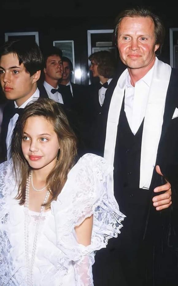 Angelina Jolie, sao thời thơ ấu, sao Hollywood