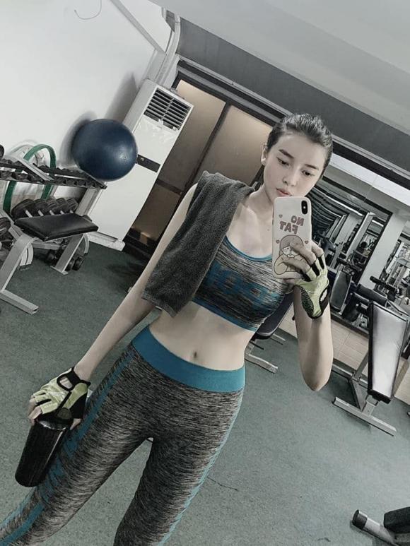 Cao Thái Hà, sao Việt,Cao Thái Hà diện áo tắm