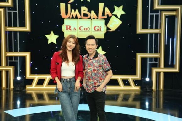 Lâm Khánh Chi, Anh Đức, Úm ba la ra chữ gì?