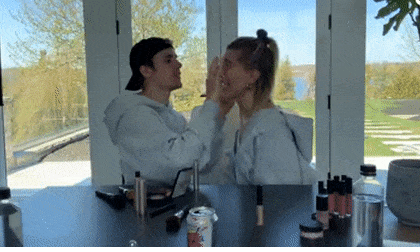 avttrang.gif 0 justin bieber, hailey bieber, trang điểm, sao hollywood