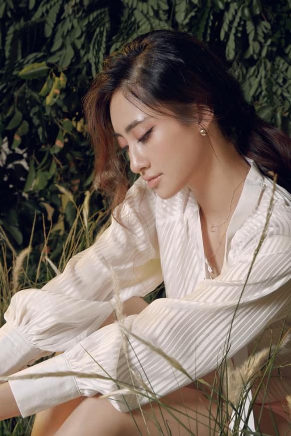 hoa-hau-luong-thuy-linh-7-15899633129021432388446-ngoisaovn-w650-h975 16 Lương Thùy Linh,Miss International,sao Việt