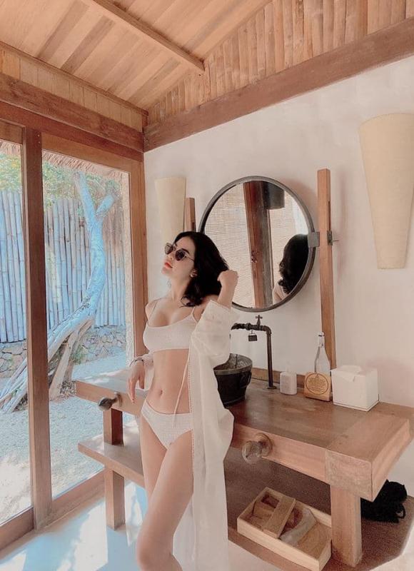 Diện bikini bốc lửa, vợ cũ Việt Anh chứng minh 'phụ nữ đẹp nhất khi không thuộc về ai'