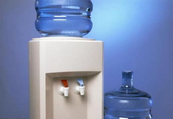 Máy lọc nước bạn sử dụng hàng ngày hóa ra rất bẩn! Học phương pháp này để tránh xa mối nguy hại cho sức khỏe