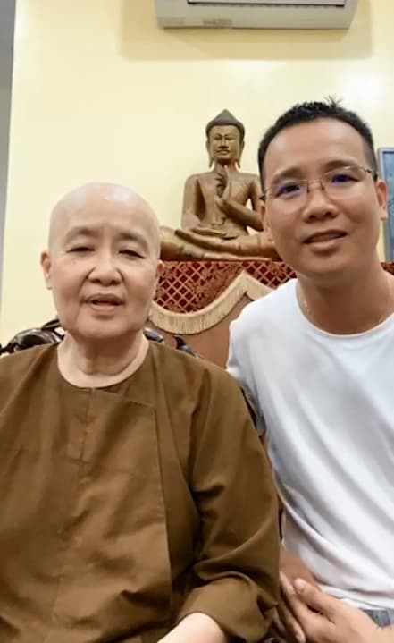 Cẩm Vân, Nguyễn Dzoãn Cẩm Vân, Cẩm Vân qua đời 