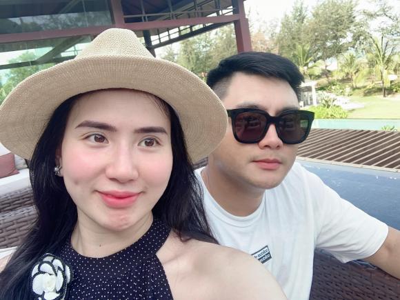 Thư Huyền mang bầu, người mẫu Thư Huyền, sao Việt