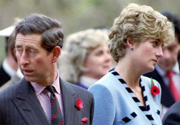 Thái tử Charles, Công nương Diana, Hoàng gia Anh