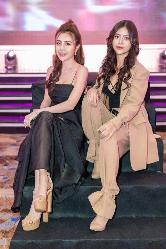 ho-nguyen-kim-sy-26-14-ngoisaovn-w600-h900 23 Hồ Nguyễn Kim Sỹ, Women Startup Forum, Hoa hậu thời trang thế giới 2019