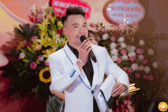 mc-tien-vu-56-1-ngoisaovn-w600-h400 4 MC Tiến Vũ, Sao việt