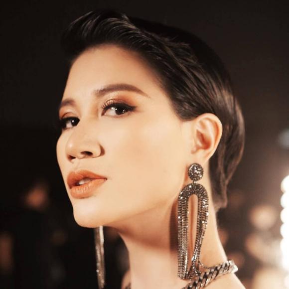 người mẫu Trang Trần, cầu thủ Công Phượng, sao Việt