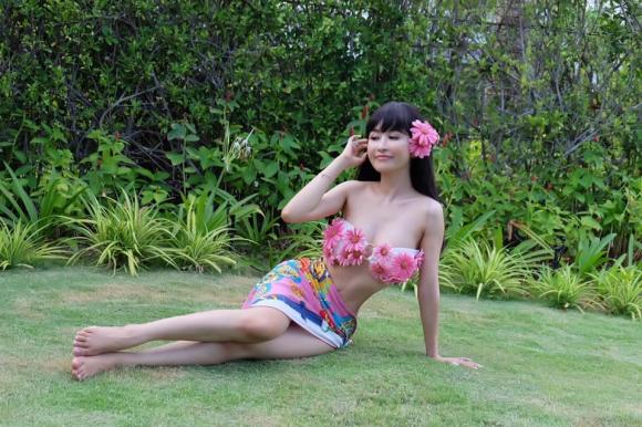 Vợ hai Minh Nhựa diện mẫu bikini hoa na ná Chi Pu: Gái hai con nhưng vòng eo vẫn khiến dân mạng kinh ngạc