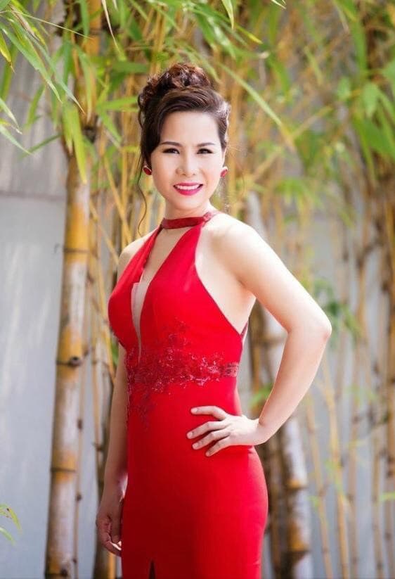 ngo-thi-kim-chi-96-2-ngoisaovn-w562-h823 6 Queen Coffee, Ngô Thị Kim Chi, Nữ hoàng doanh nhân