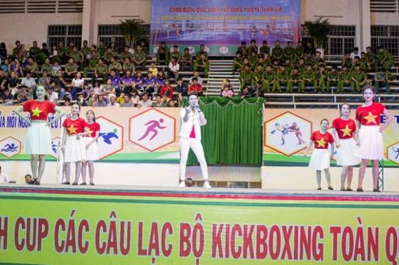 hoa-hau-khanh-ngan-186-2-ngoisaovn-w600-h400 7 Hoa hậu Khánh Ngân, Ca sĩ Dương Quốc Hưng, giải Kickboxing toàn quốc năm 2020