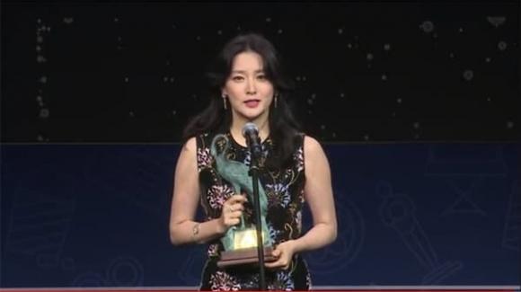 Lee Young Ae, sao Hàn
