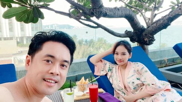 Dương Khắc Linh, vợ chồng Dương Khắc Linh đi du lịch. 