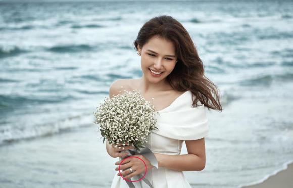 Phanh Lee đăng ảnh đầu tiên sau đám cưới bí mật, dân tình soi nhẫn cưới của tân phu nhân tập đoàn nghìn tỷ
