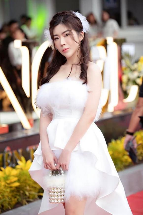 truong-le-van-87-8-ngoisaovn-w600-h900 7 Hotgirl Trương Lệ Vân, Amber Design, Amanda Baby