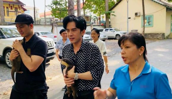 Đan Trường, Đan Trường tặng thú cưng, sao Việt 