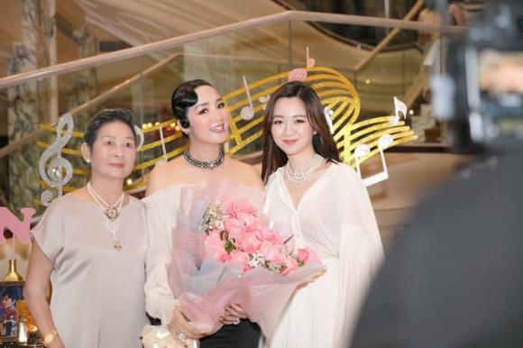 Hoa hậu Đền Hùng Giáng My, mẹ Hoa hậu Đền Hùng Giáng My, sao Việt 