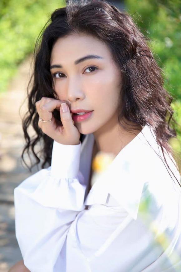 người mẫu Quỳnh Thư, diễn viên Quỳnh Thư, sao Việt