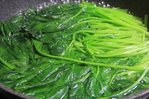 chần rau, nấu ăn toàn, xào rau, dạy nấu ăn