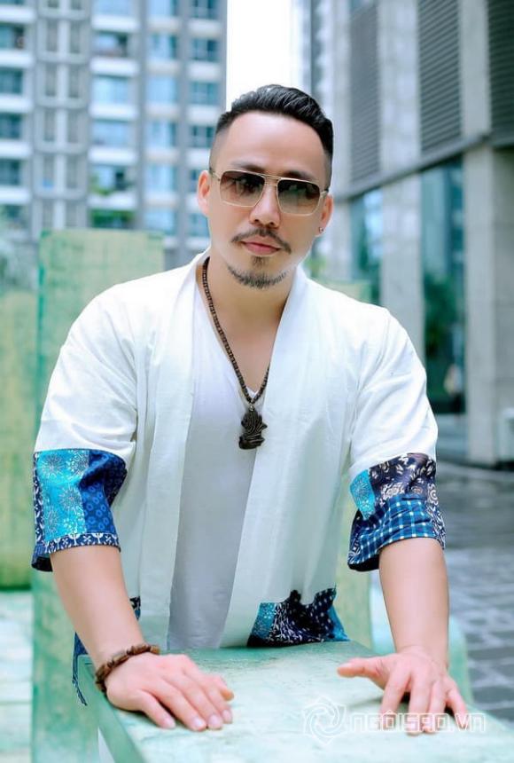 huynh-nhat-dong-218-1-ngoisaovn-w600-h890 8 Huỳnh Nhật Đông, Thời trang sao việt