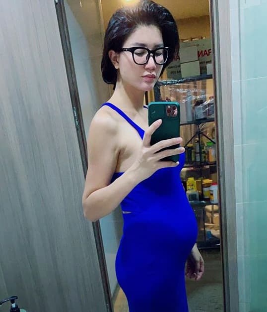 Người mẫu trang trần,sao việt