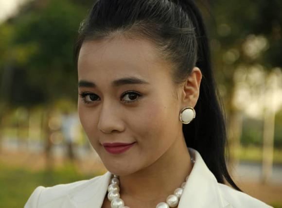 phuong-oanh-5-ngoisaovn-w700-h517 4 Phương oanh,quỳnh búp bê,sao việt